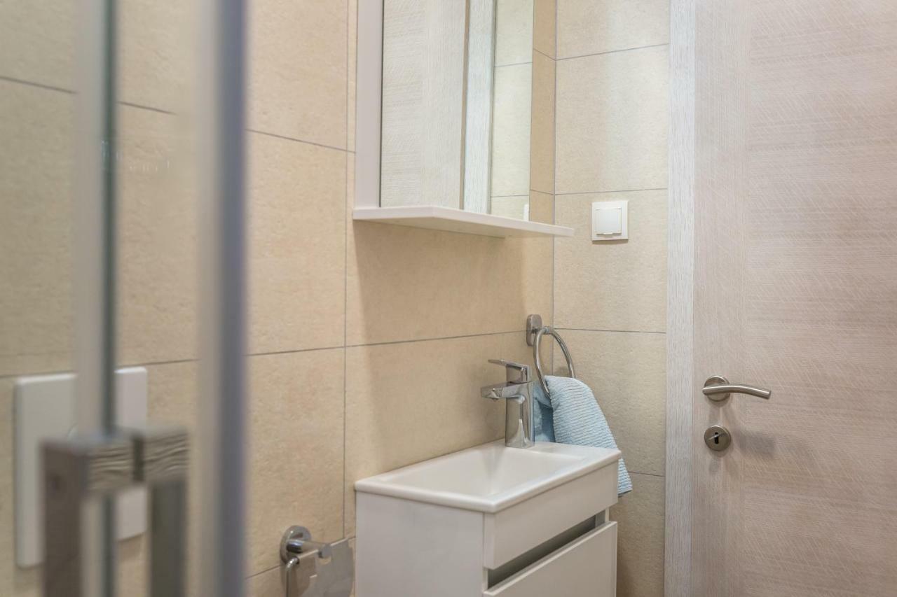 Ferienwohnung Acoustic Makarska Exterior foto