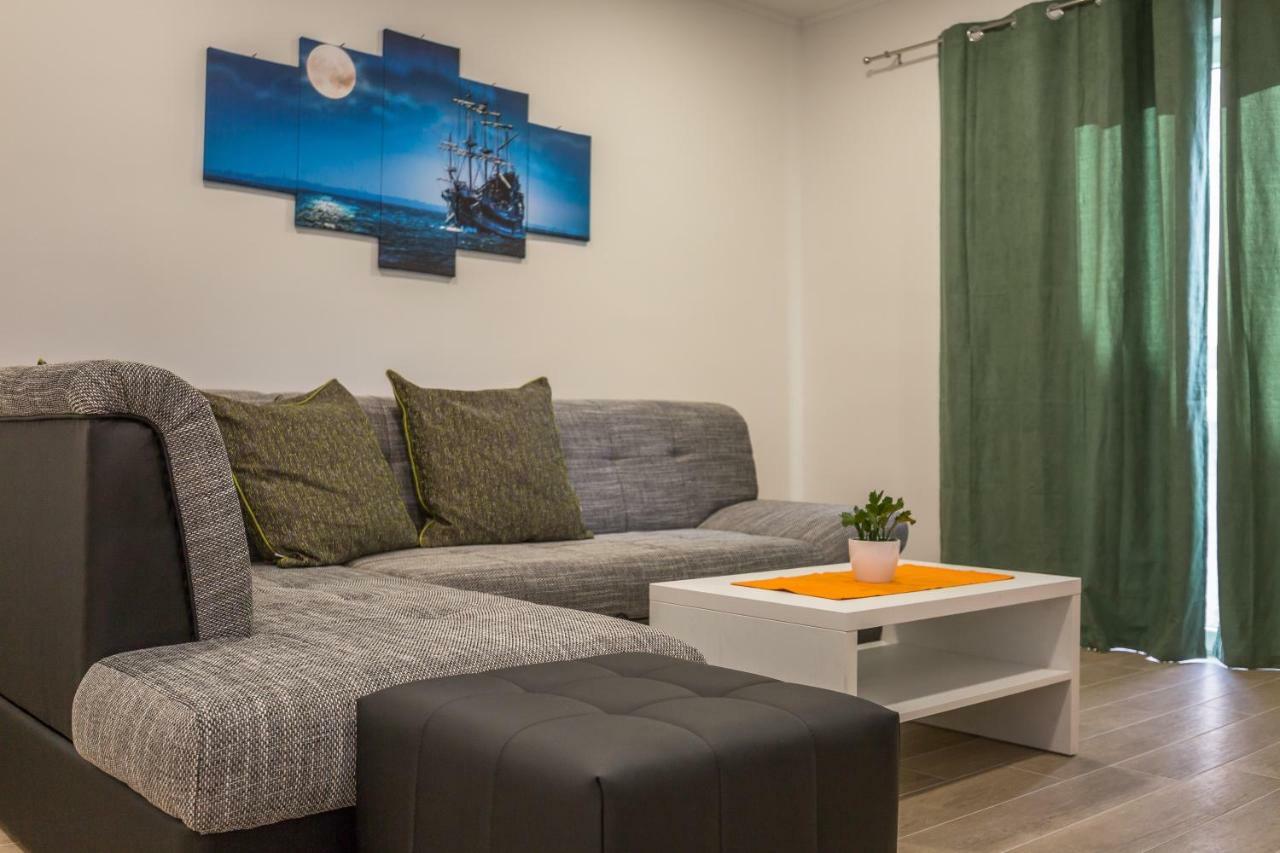 Ferienwohnung Acoustic Makarska Exterior foto